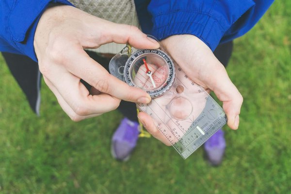Comment préparer un itinéraire de camping pour explorer les plages désertes de l'Australie?